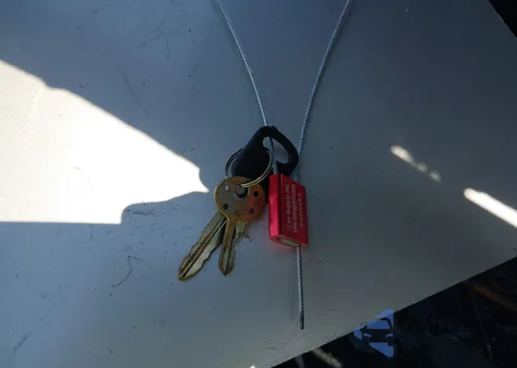 2000 Ford F-250 Lariat/Xl/Xlt z USA, uszkodzony, nr VIN 1FTNX20L5YEA03286